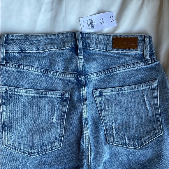 Social Tourist Women's Distressed Blue Jeans - Picture 7 of 12